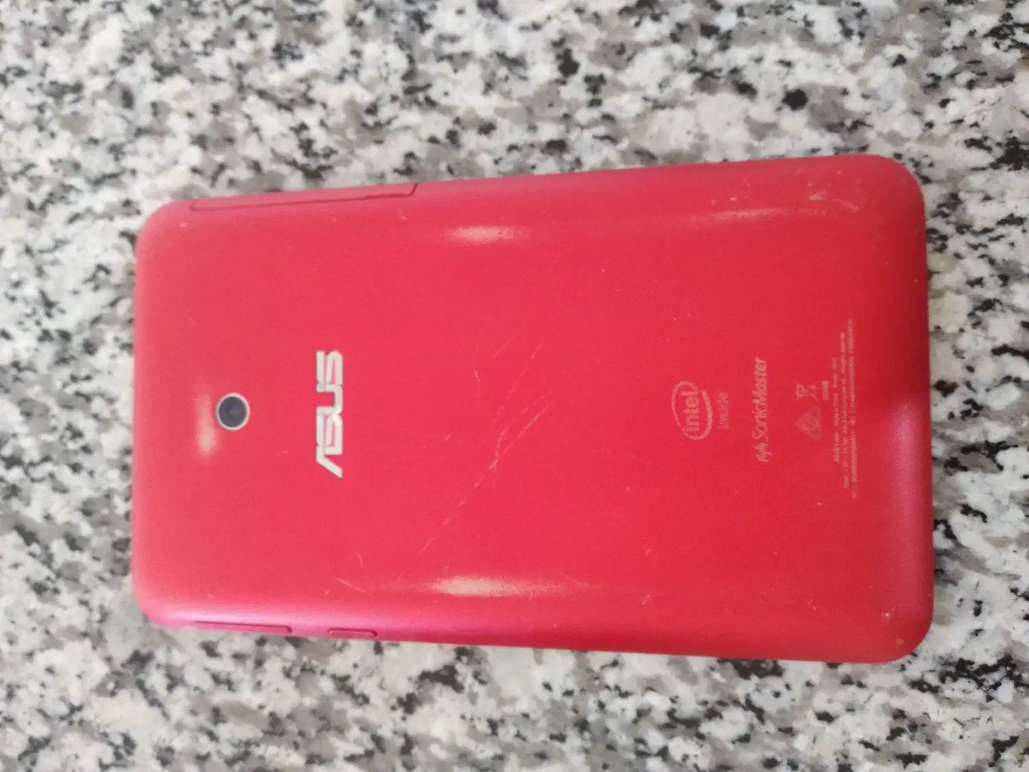 تبلت ایسوز|تبلت|قم, چهار مردان|دیوار