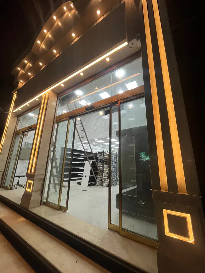 رهن مغازه باامکانات،۱۸۰m، توشیبا،باهنر،امام خمینی|اجارهٔ مغازه و غرفه|رشت, باهنر|دیوار