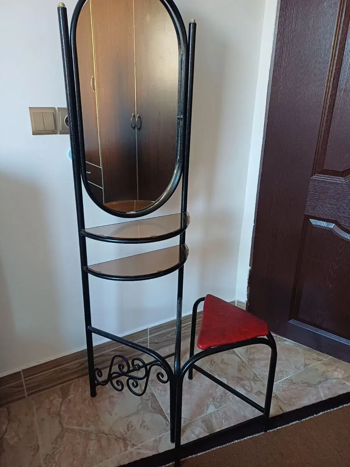 میز آرایشی|مبلمان خانگی و میز عسلی|ساری, |دیوار