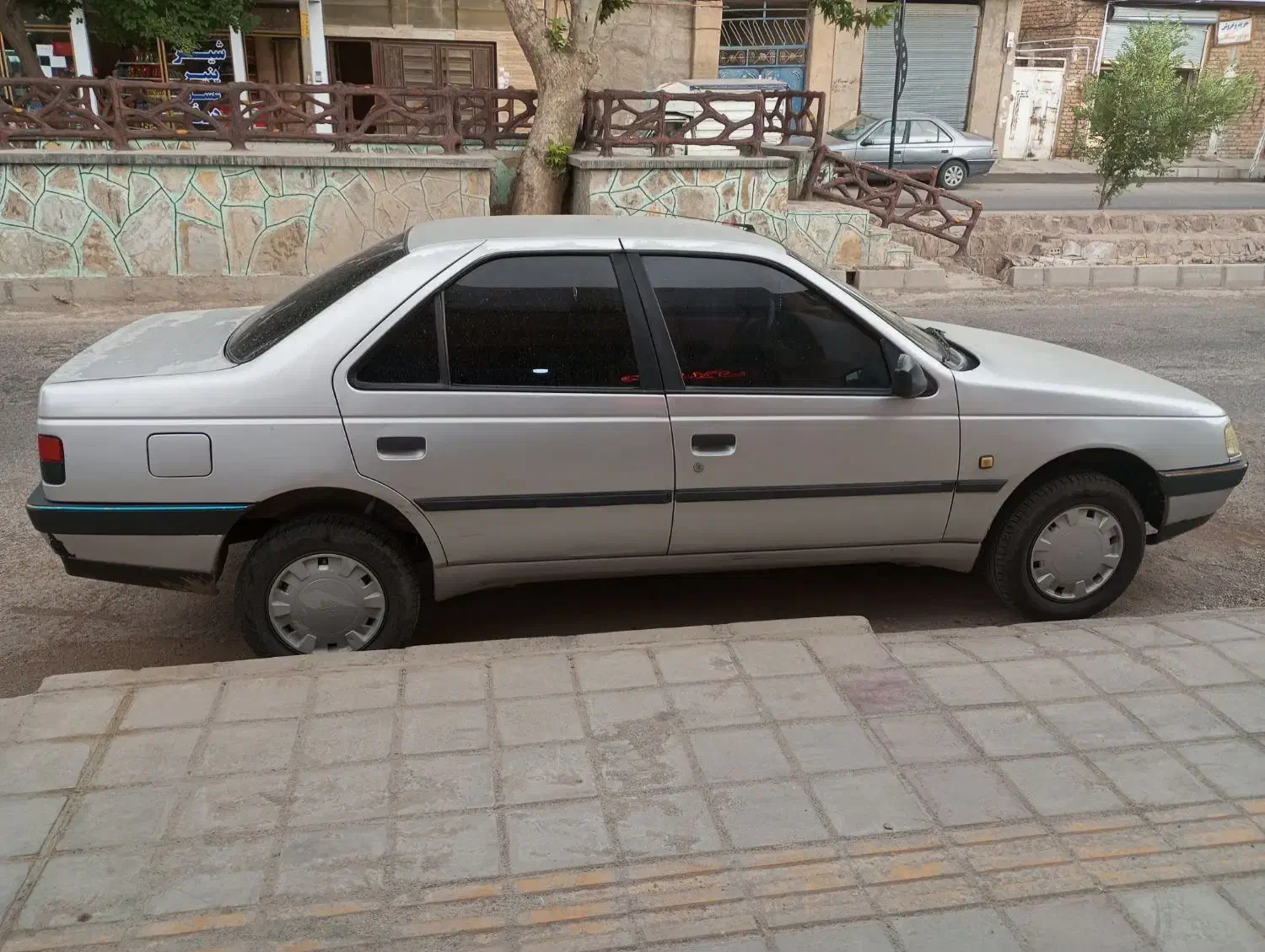 پژو 405 مدل 93 درتاکستان|خودرو سواری و وانت|تاکستان, |دیوار