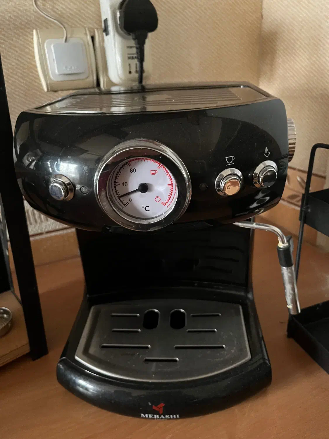 کاپو چینو و قهوه ساز|سماور، چای‌ساز، قهوه‌ساز|لاهیجان, لیالستان|دیوار