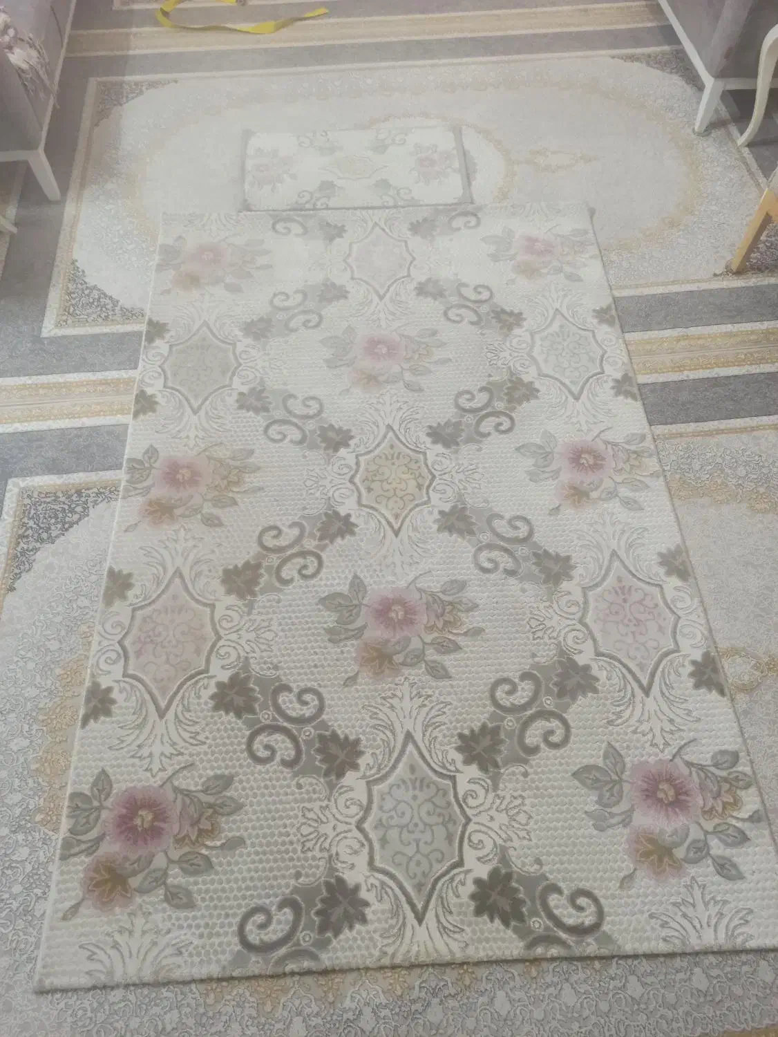 فرش ۴متری به همراه پادری|فرش|کرج, حسن آباد|دیوار