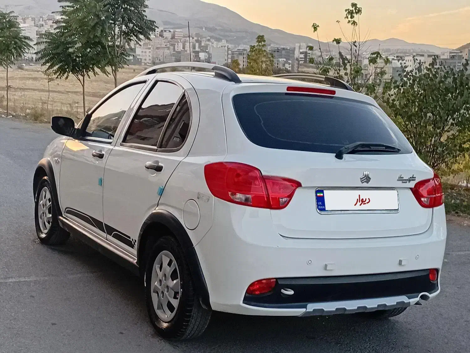 کویک R-1402|خودرو سواری و وانت|سنندج, |دیوار