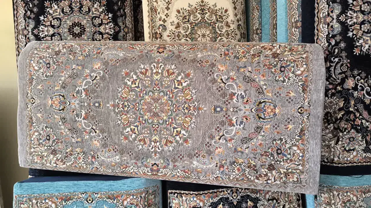 پشتی یونولیتی|پشتی|اصفهان, آزادان|دیوار