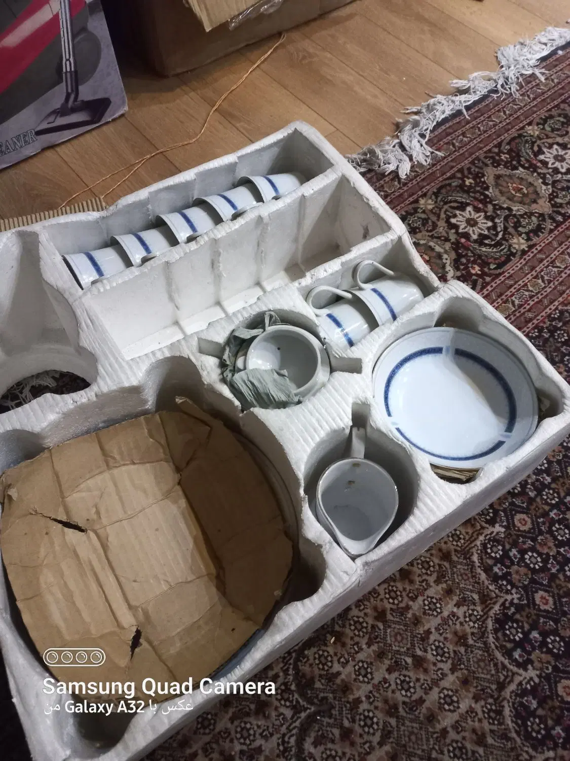 ظرف ۱۲ پارچه چینی اصل ژاپن|ظروف سرو و پذیرایی|تهران, قیطریه|دیوار