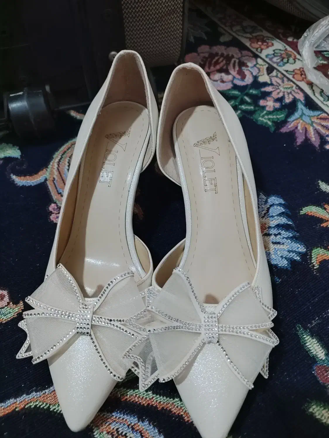 لباس عقد|لباس|باقرشهر, |دیوار