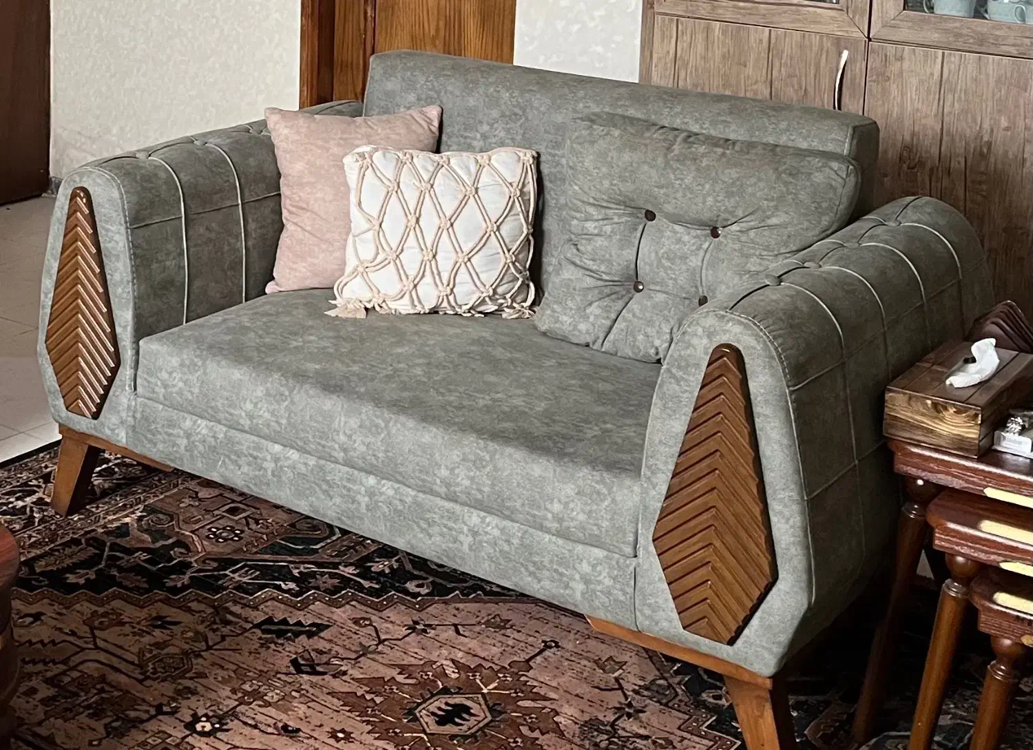 مبل هفت نفره در حد نو|مبلمان خانگی و میز عسلی|آستانه اشرفیه, |دیوار