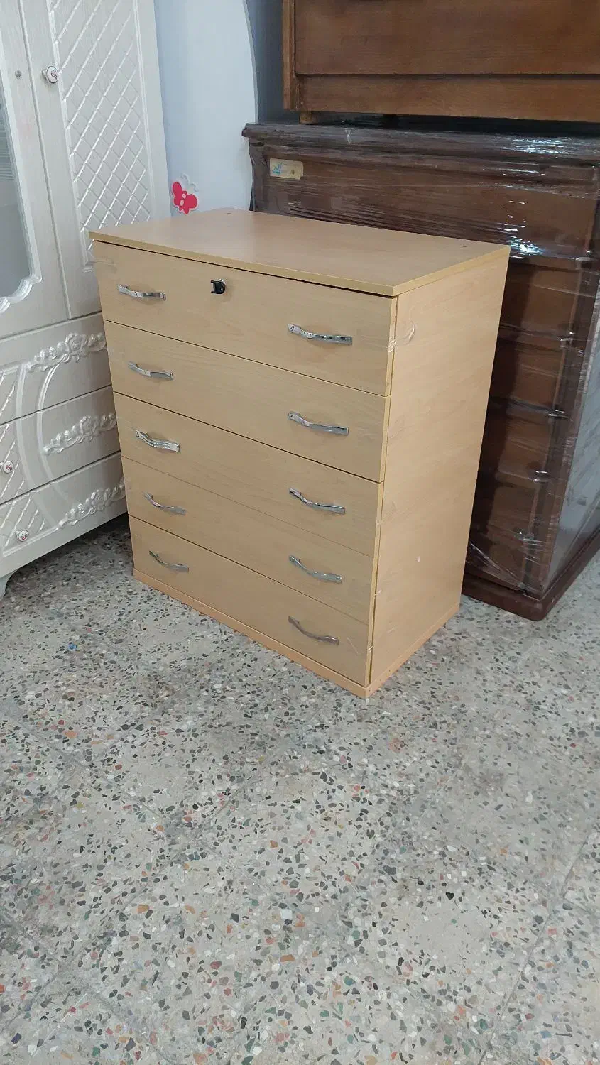 میز آرایشی ودراور دست دوم|جاکفشی، کمد، دراور|داراب, |دیوار