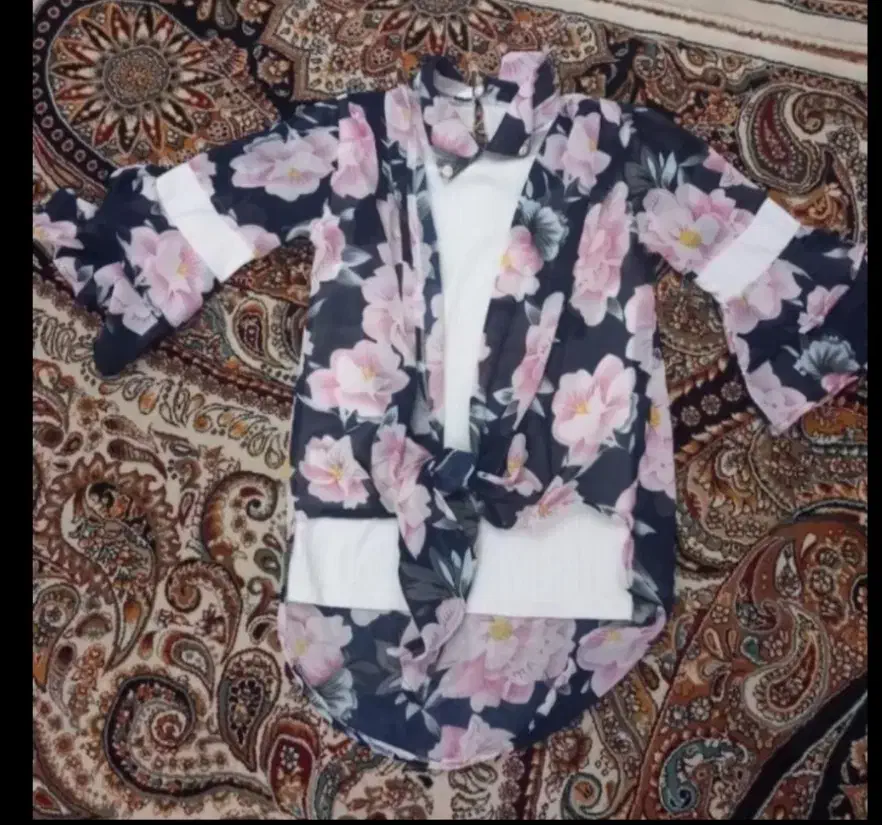 لباس عروس|لباس|بهارستان, |دیوار