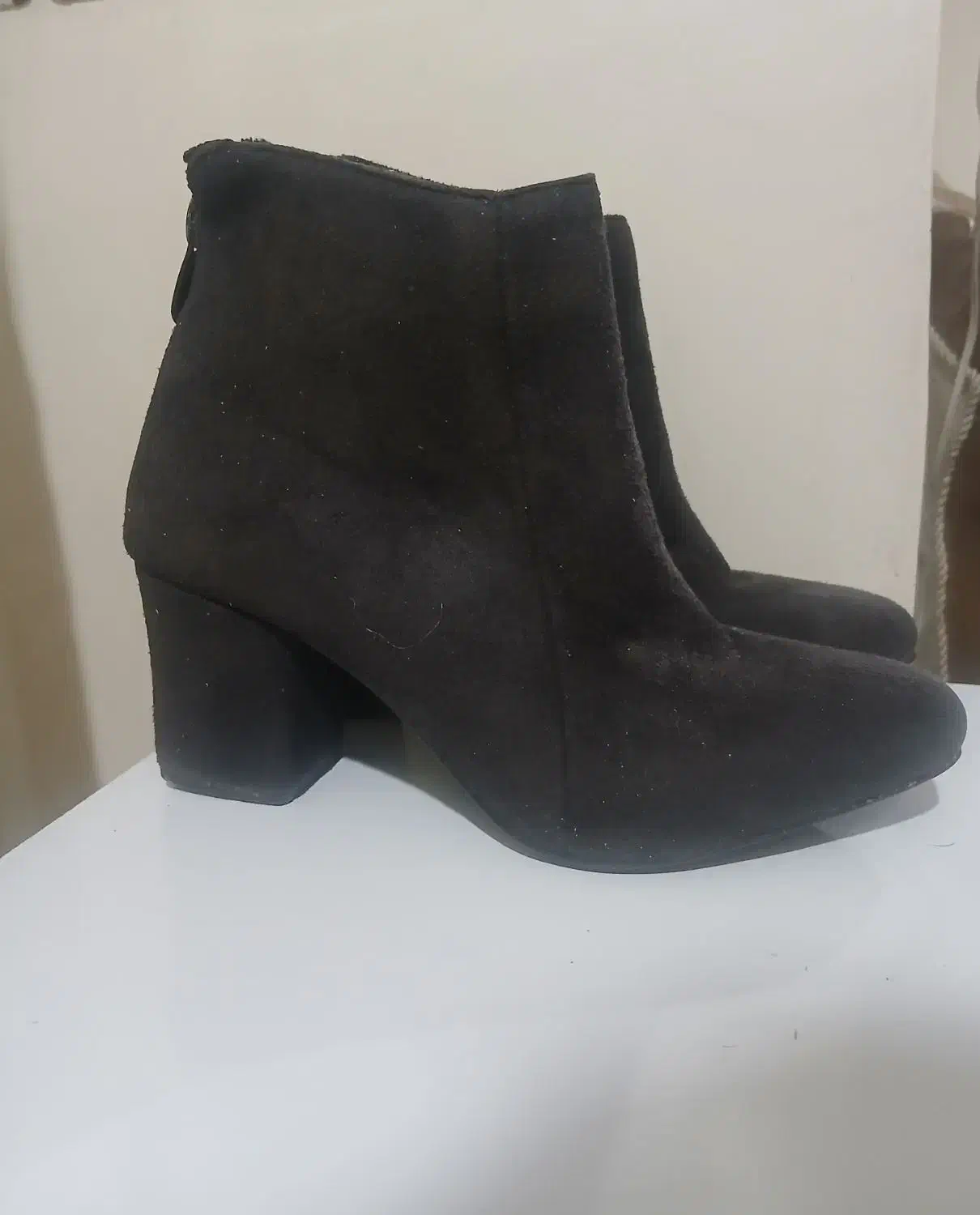 نیم بوت سایز ۳۷|کیف، کفش، کمربند|سلماس, |دیوار