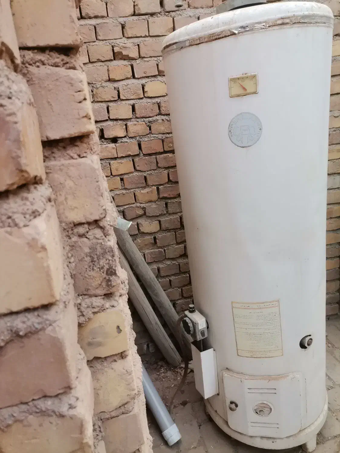 آبگرمکن دست دو|آبگرمکن، پکیج، شوفاژ|اردکان, |دیوار