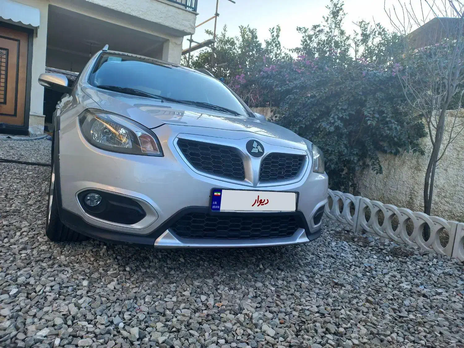 برلیانس کراس اتومات ۱۶۵۰|خودرو سواری و وانت|کرج, باغستان|دیوار