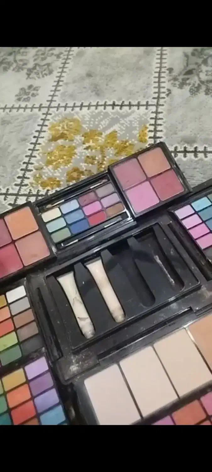 ارایش|آرایشگاه و سالن‌های زیبایی|کرخه, |دیوار