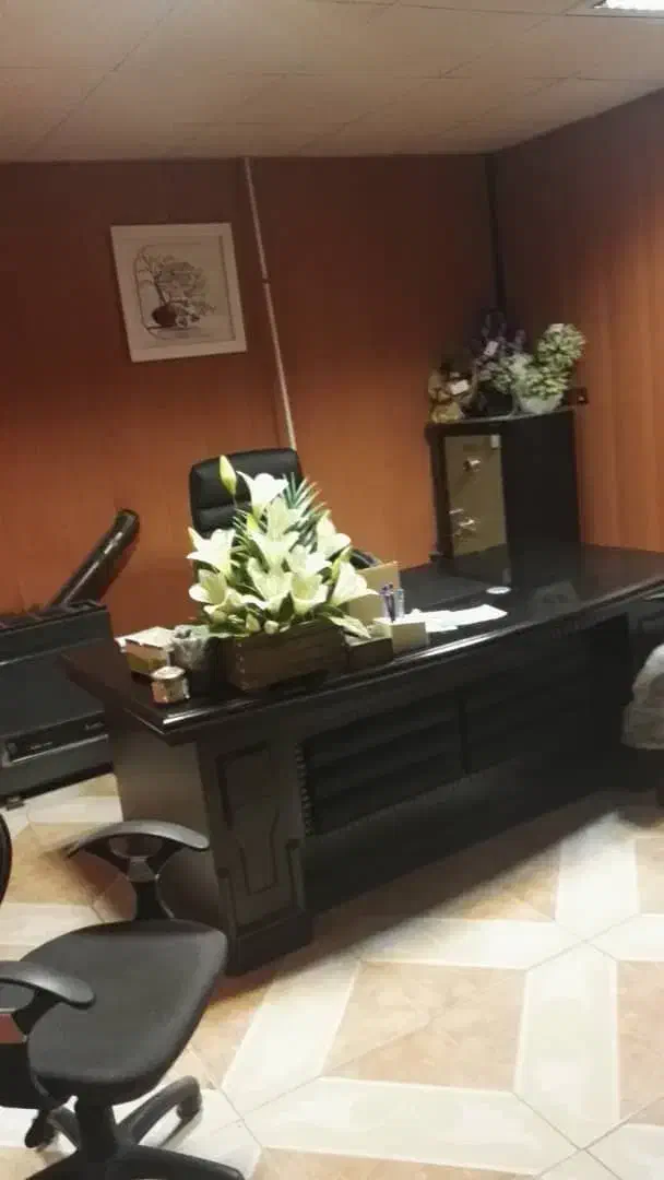۱۰۰متر ملک اداری بر خیابان اصلی  با سند آزاد|فروش دفتر کار، اتاق اداری، مطب|کرمانشاه, |دیوار