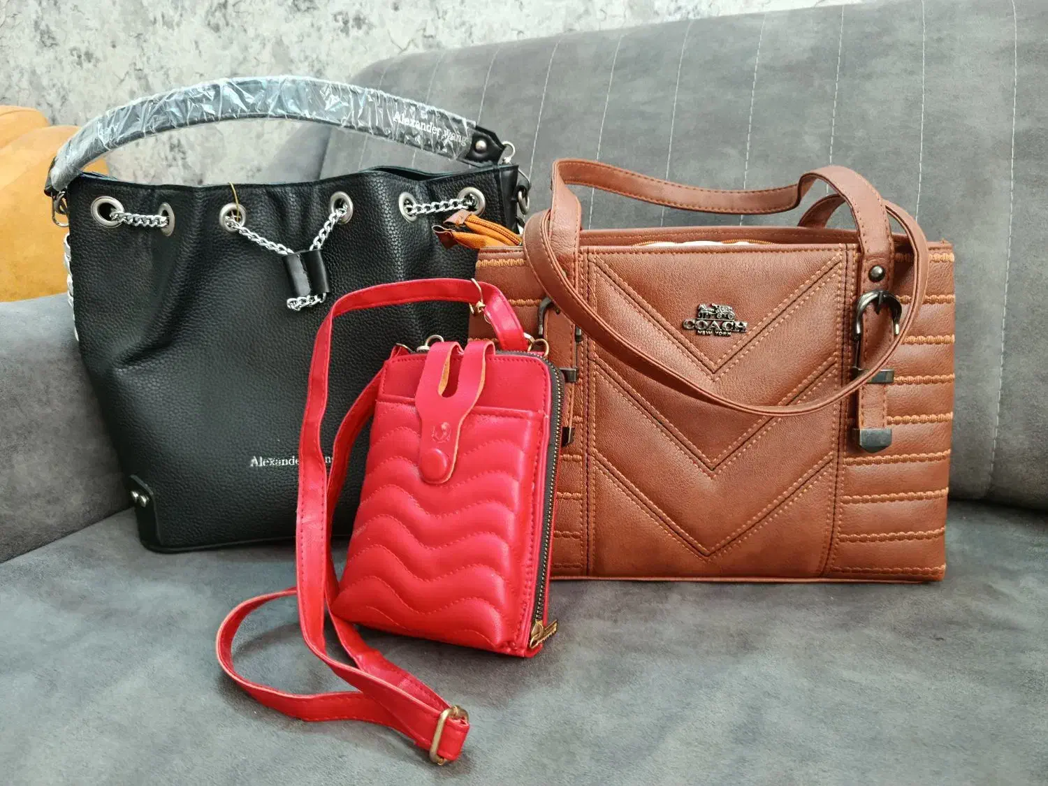 سه عدد کیف نو|کیف، کفش، کمربند|اراک, |دیوار