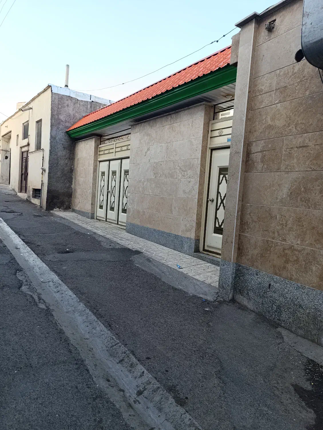 اجرای سر دری روی کرکره ودرب باران گیر|خدمات پیشه و مهارت|میانه, |دیوار