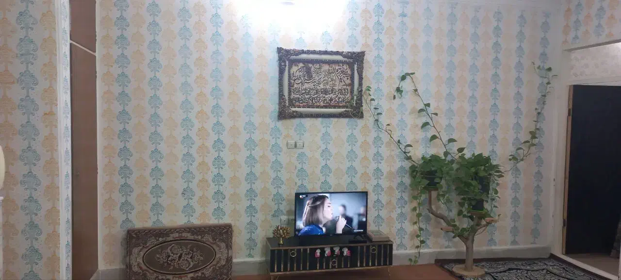 طبقه همکف با پارکینگ ماشین|اجارهٔ خانه و ویلا|قم, شهرک توانیر|دیوار