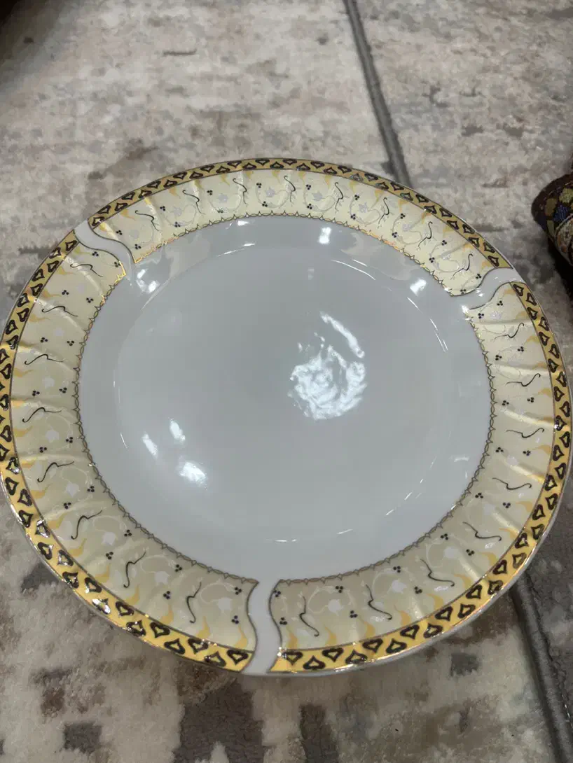 بشقاب و پلو خوری گلسرخ قدیم|ظروف سرو و پذیرایی|اردبیل, |دیوار