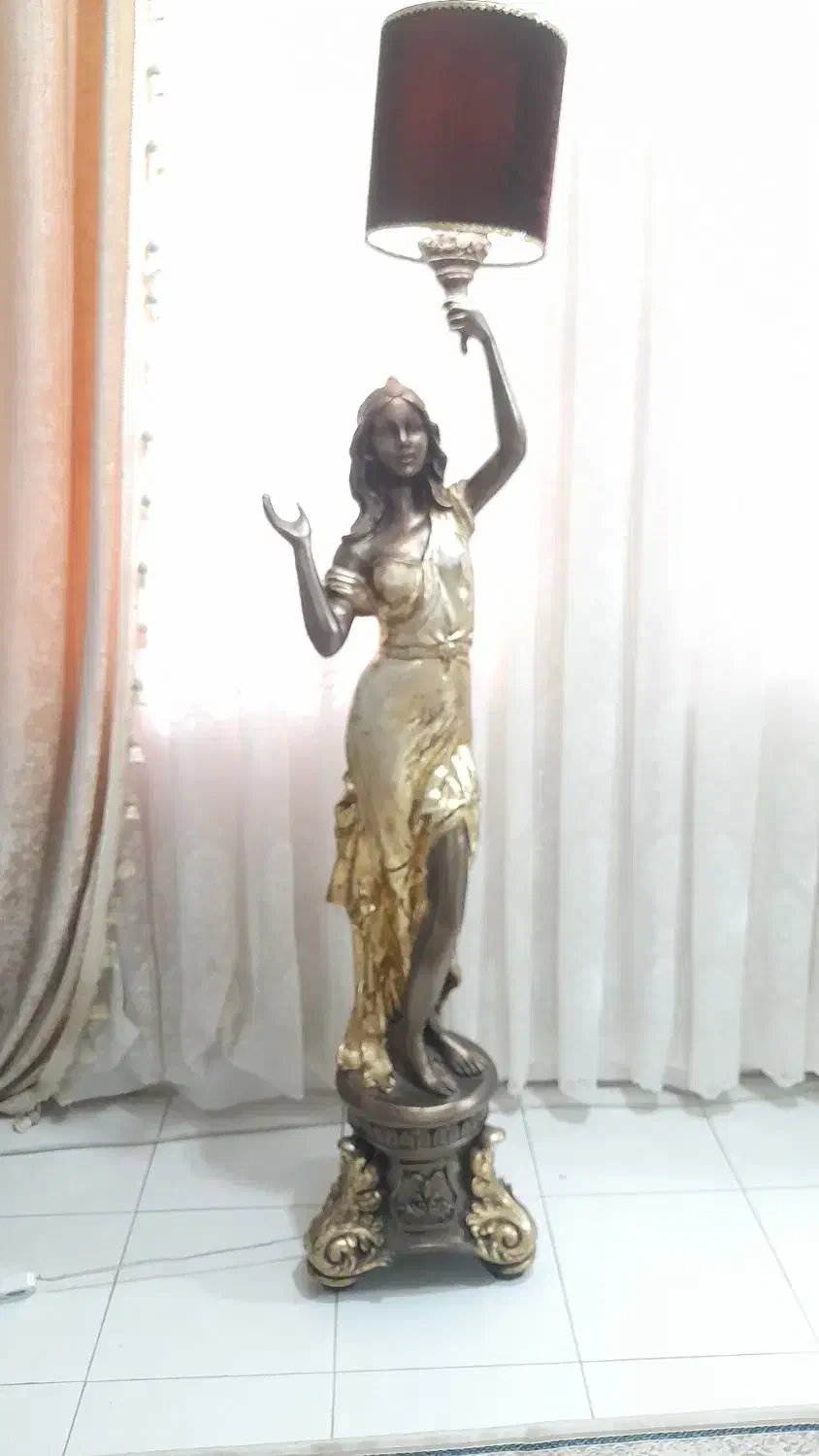 اباژور|چراغ خواب و آباژور|رشت, چله خانه|دیوار