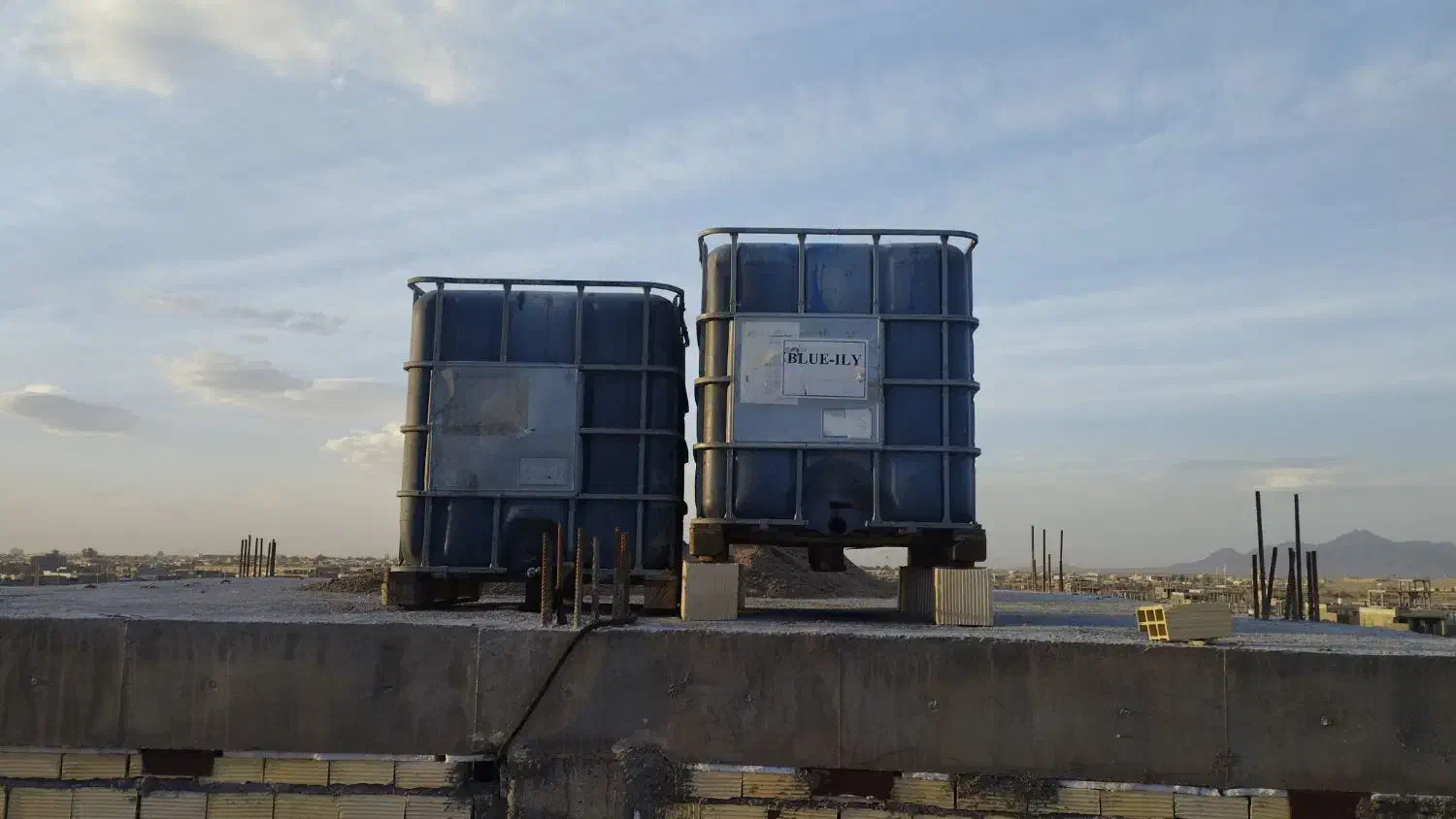 دو عدد تانکر  1000لیتری|مصالح و تجهیزات ساختمان|اردکان, |دیوار