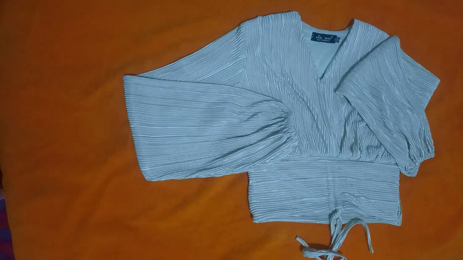 شومیز|لباس|مشهد, شهید آوینی|دیوار