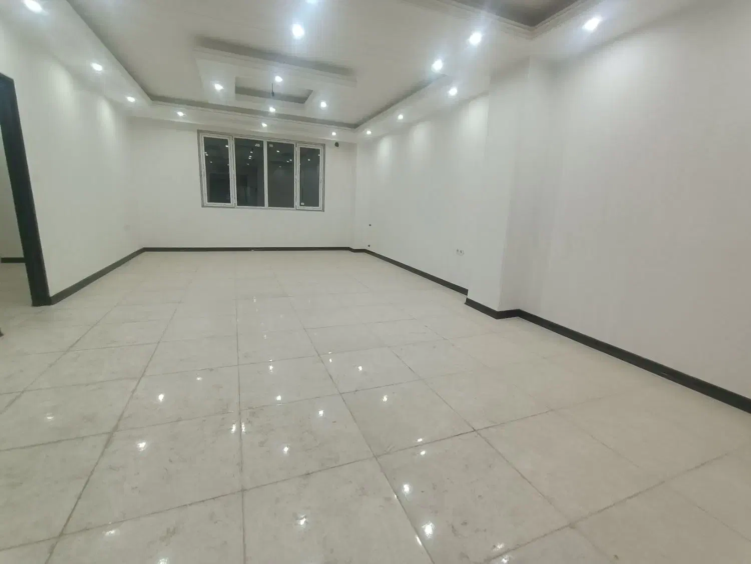 اپارتمان تک واحدی قائمیه باکری ارم طبقه 2 اسانسور|فروش آپارتمان|اسلام‌شهر, شهرک سعیدیه|دیوار