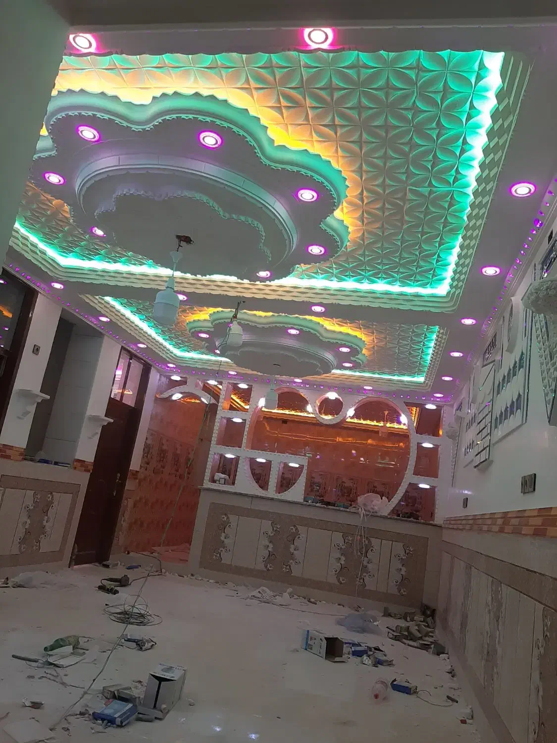 سیم کشی و لوله کشی آب وفاضلاب ساختمان|خدمات پیشه و مهارت|سراوان, |دیوار