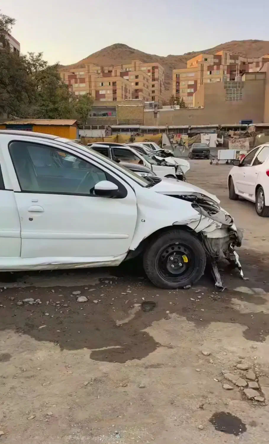 207TU5 تصادفی|خودرو سواری و وانت|تکاب, |دیوار