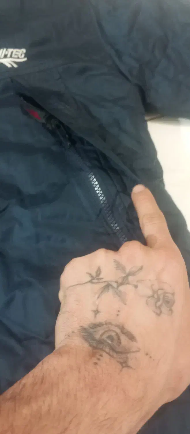 نیم بوت کاپشن|کیف، کفش، کمربند|صدرا-فارس, فاز ۱|دیوار