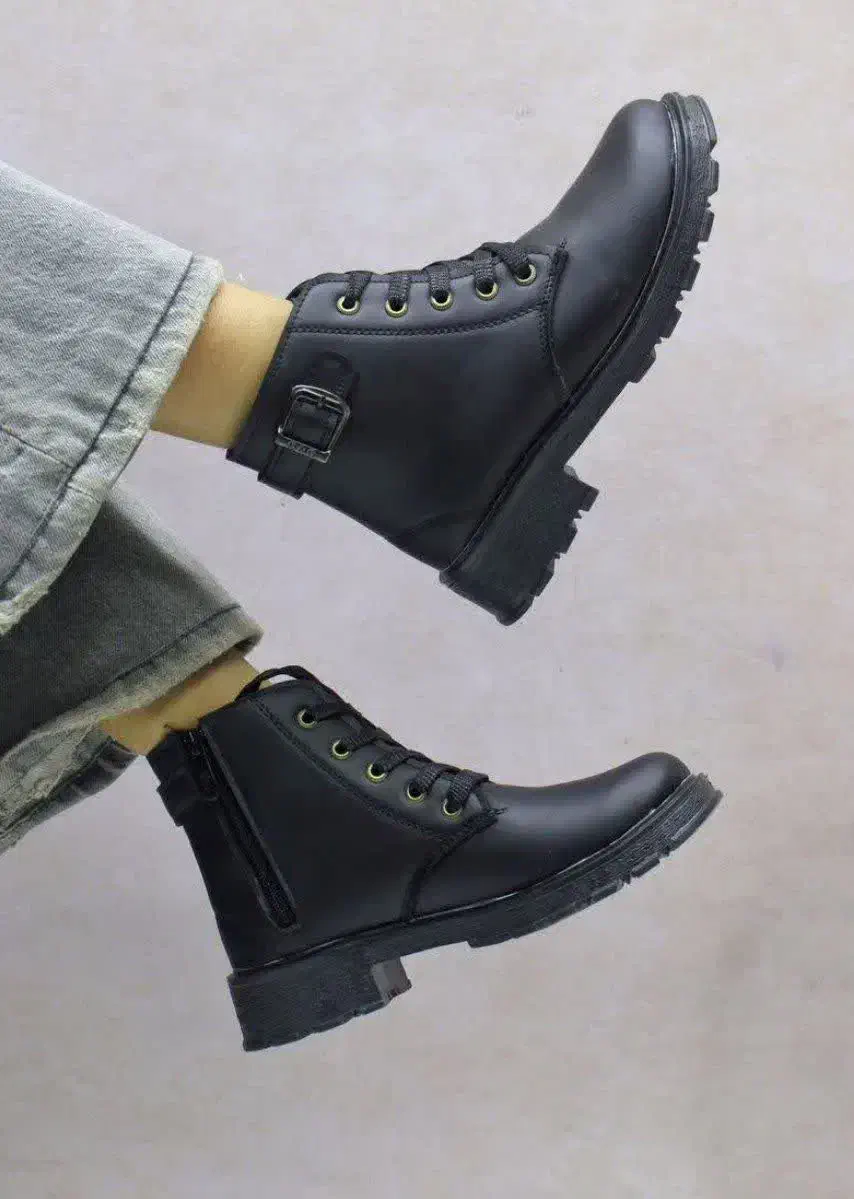 نیم بوت مردانه و زنانه|کیف، کفش، کمربند|قروه, |دیوار