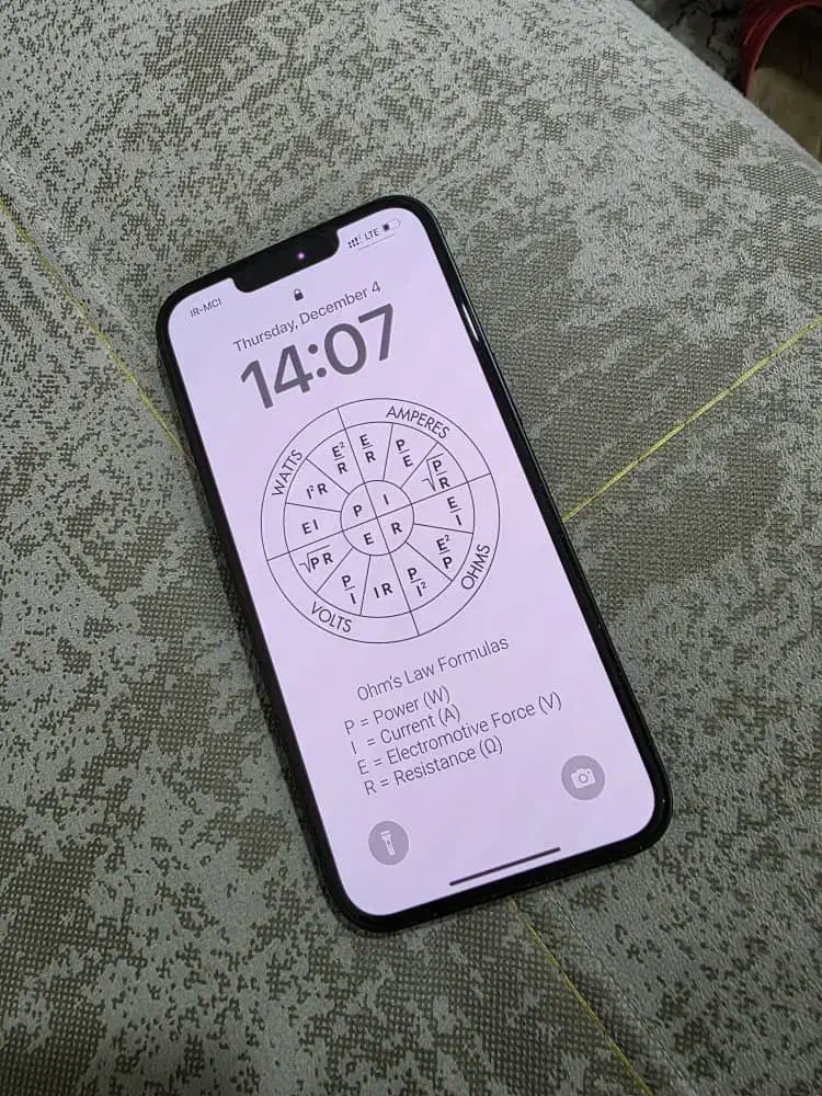 ایفون ۱۳ پارسال خریدم نو|موبایل|تهران, کرمان|دیوار