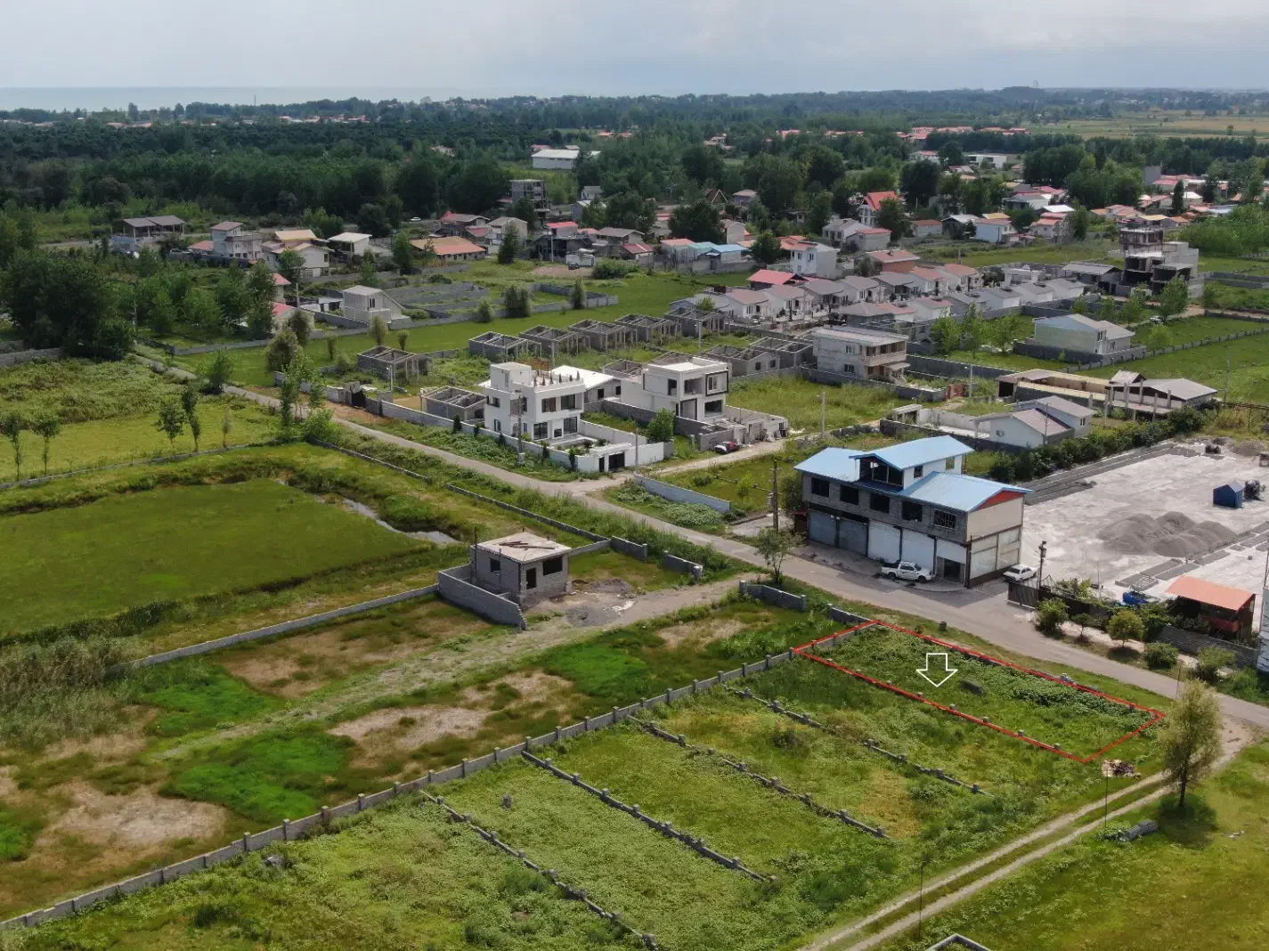 زمین بر اول کوچه 8 متری باسند|فروش زمین و ملک کلنگی|رشت, لاکان شهر|دیوار