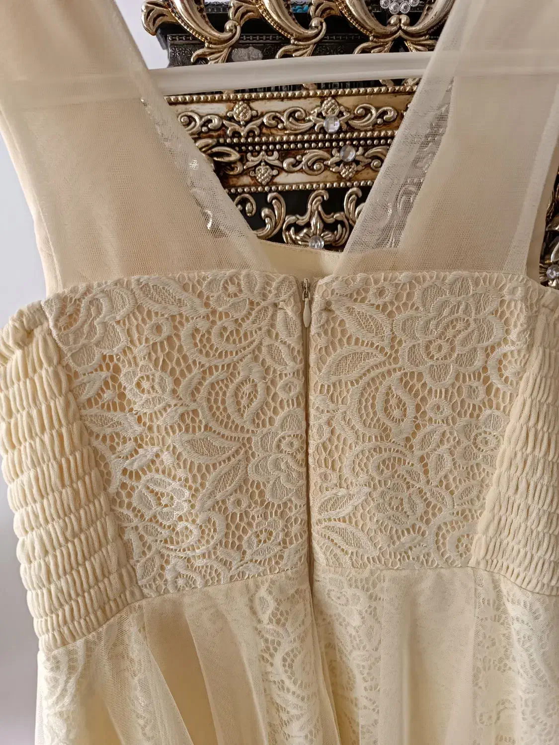 لباس مجلسی بچگانه|لباس|سبزوار, شرق کال جنوبی (شمس آبادی)|دیوار