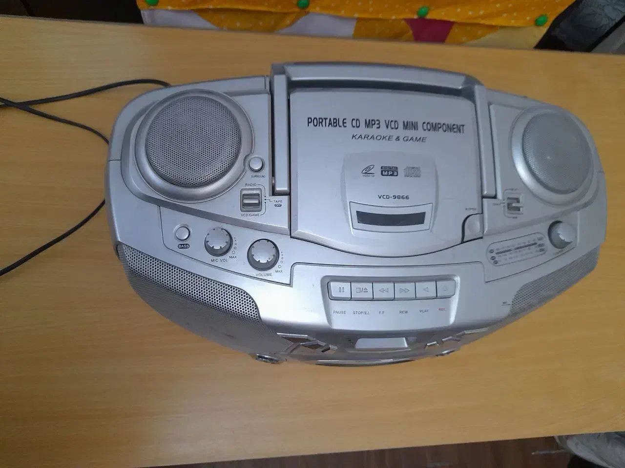 رادیو ضبط قدیمی|سیستم صوتی خانگی|کیش, |دیوار