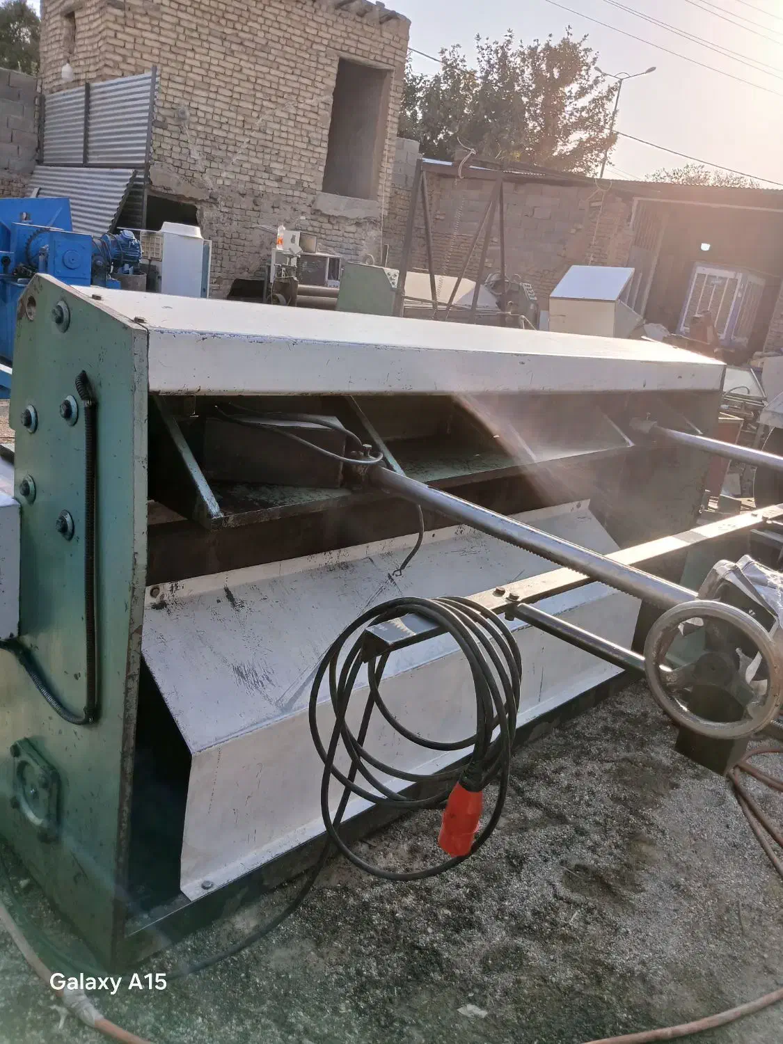 دستگاه گیوتین ۲متر ۳میل برش دیانی|ماشین‌آلات صنعتی|خمینی‌شهر, |دیوار