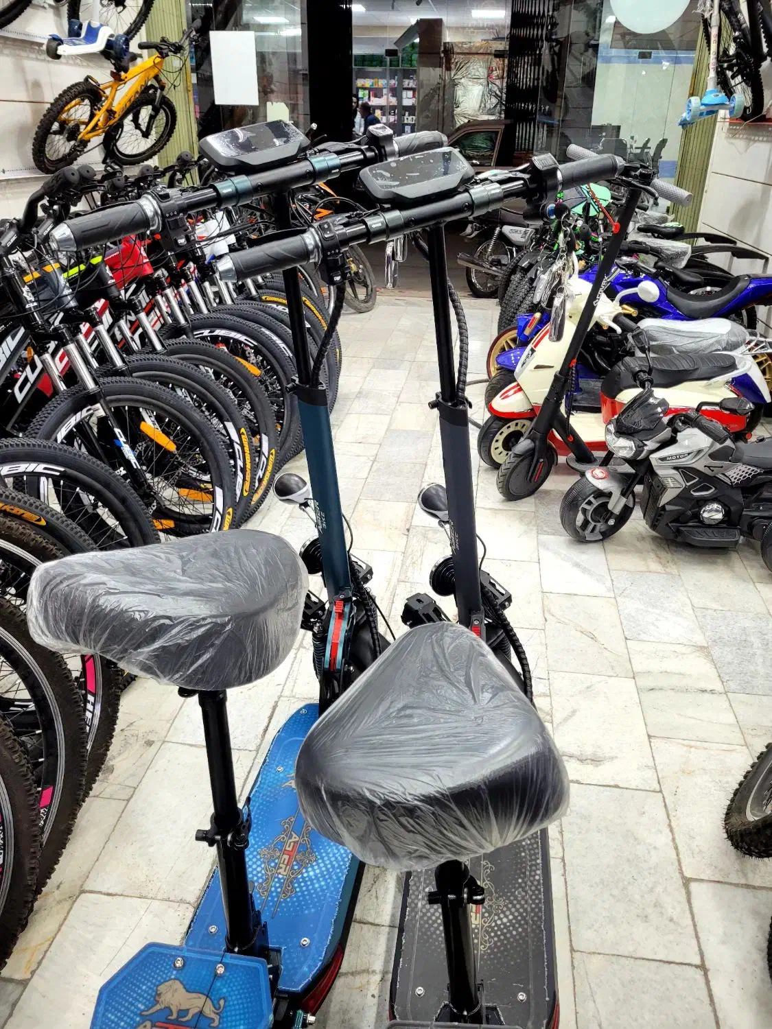 اسکوتر برقی صندلی دار|دوچرخه، اسکیت، اسکوتر|اصفهان, باغ فدک|دیوار