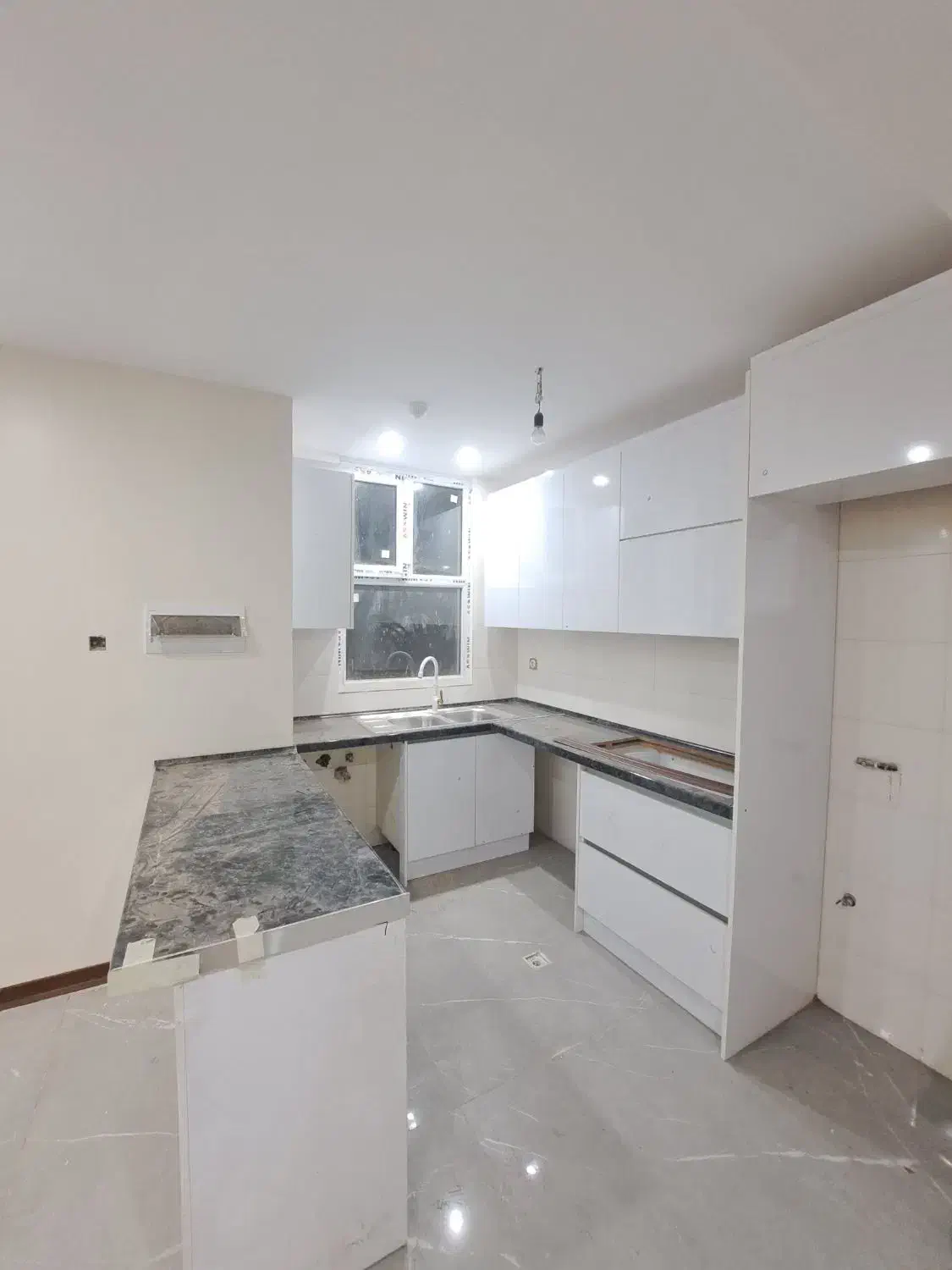 ۱۰۰متری دوخواب‌/کلیدنخورده|فروش آپارتمان|رودهن, |دیوار