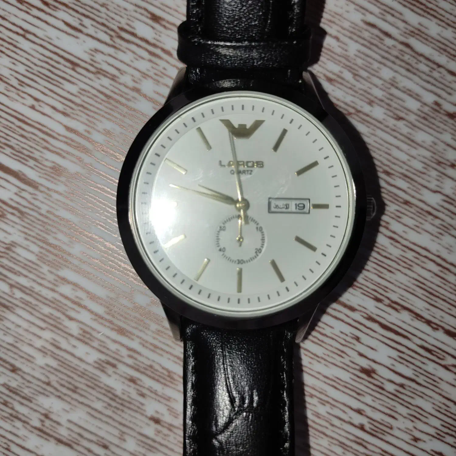 ساعت لاروس|ساعت|نجف‌آباد, امام خمینی|دیوار