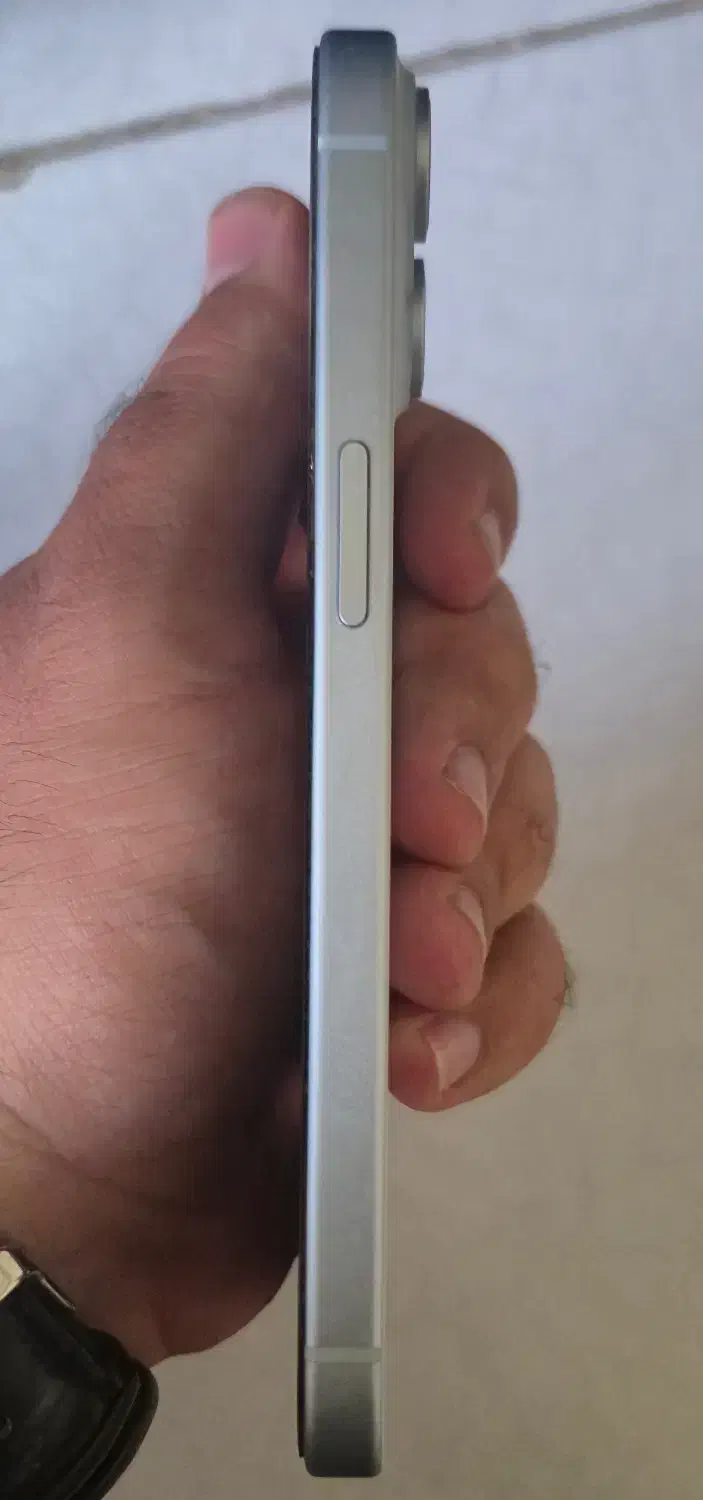 آیفون 15 نرمال|موبایل|شیراز, قدوسی غربی|دیوار