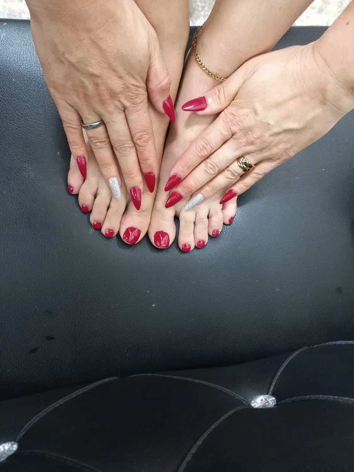 کاشت ناخن|خدمات آرایشگری و زیبایی|رشت, ولکس|دیوار