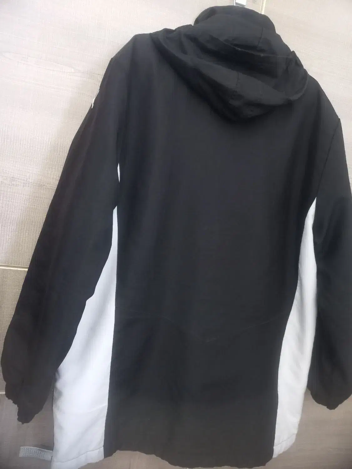 کاپشن پوما|لباس|رشت, کوی مهر|دیوار