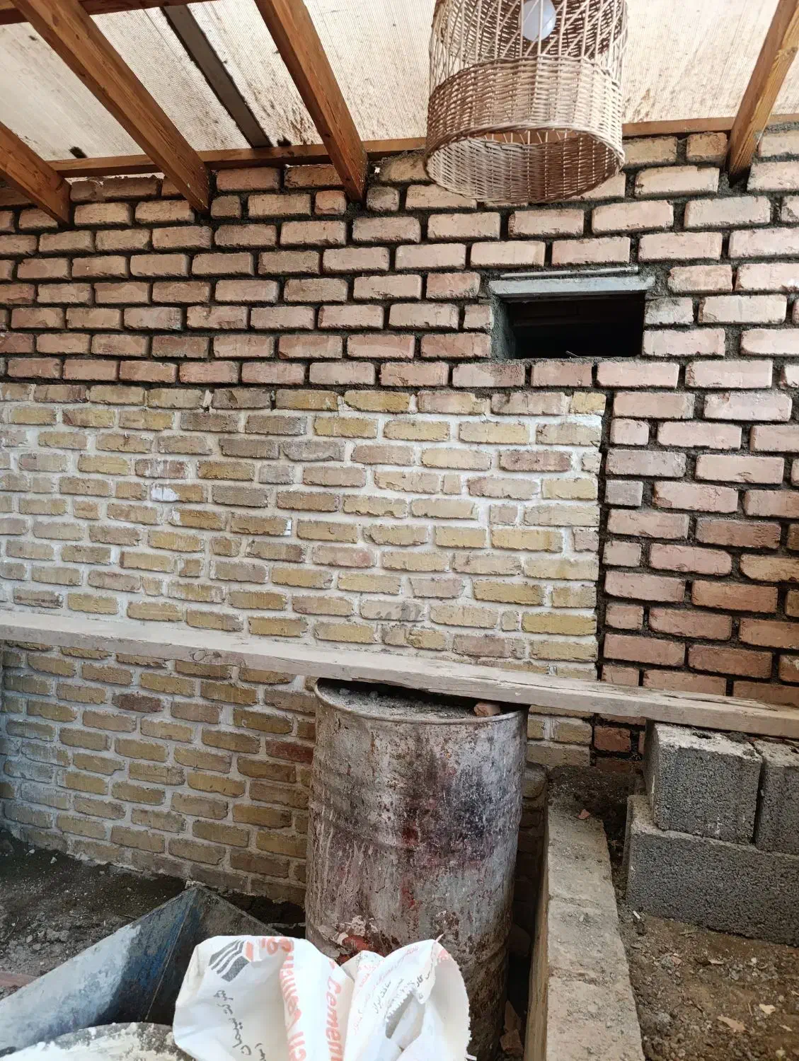 بنا ، سفت کار کاشی کاری|خدمات پیشه و مهارت|رامجین, |دیوار