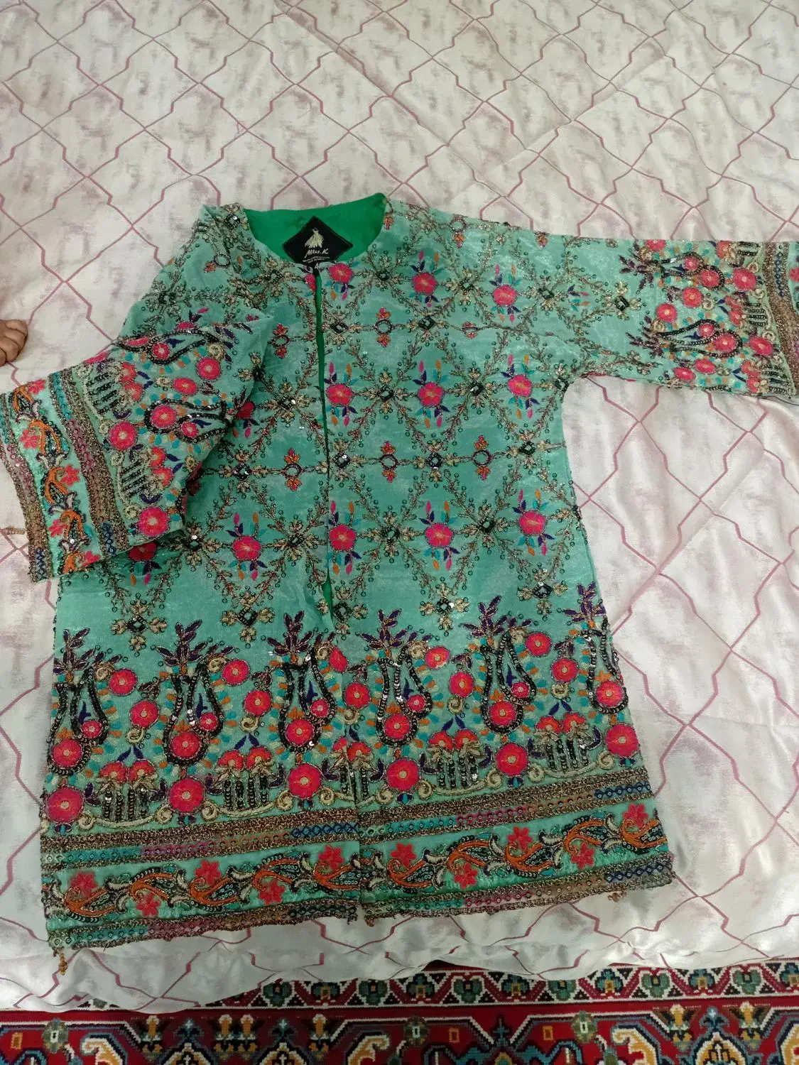 مانتو مجلسی|لباس|گنبد کاووس, |دیوار