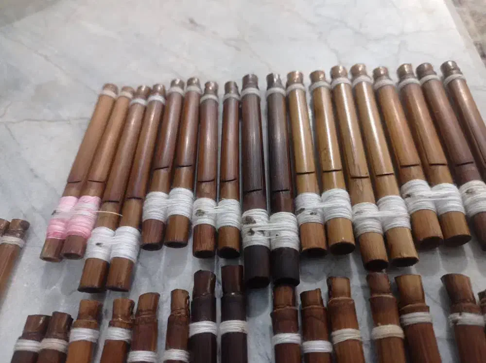 نی انبان|سازهای بادی|شاهینشهر, دهخدا|دیوار