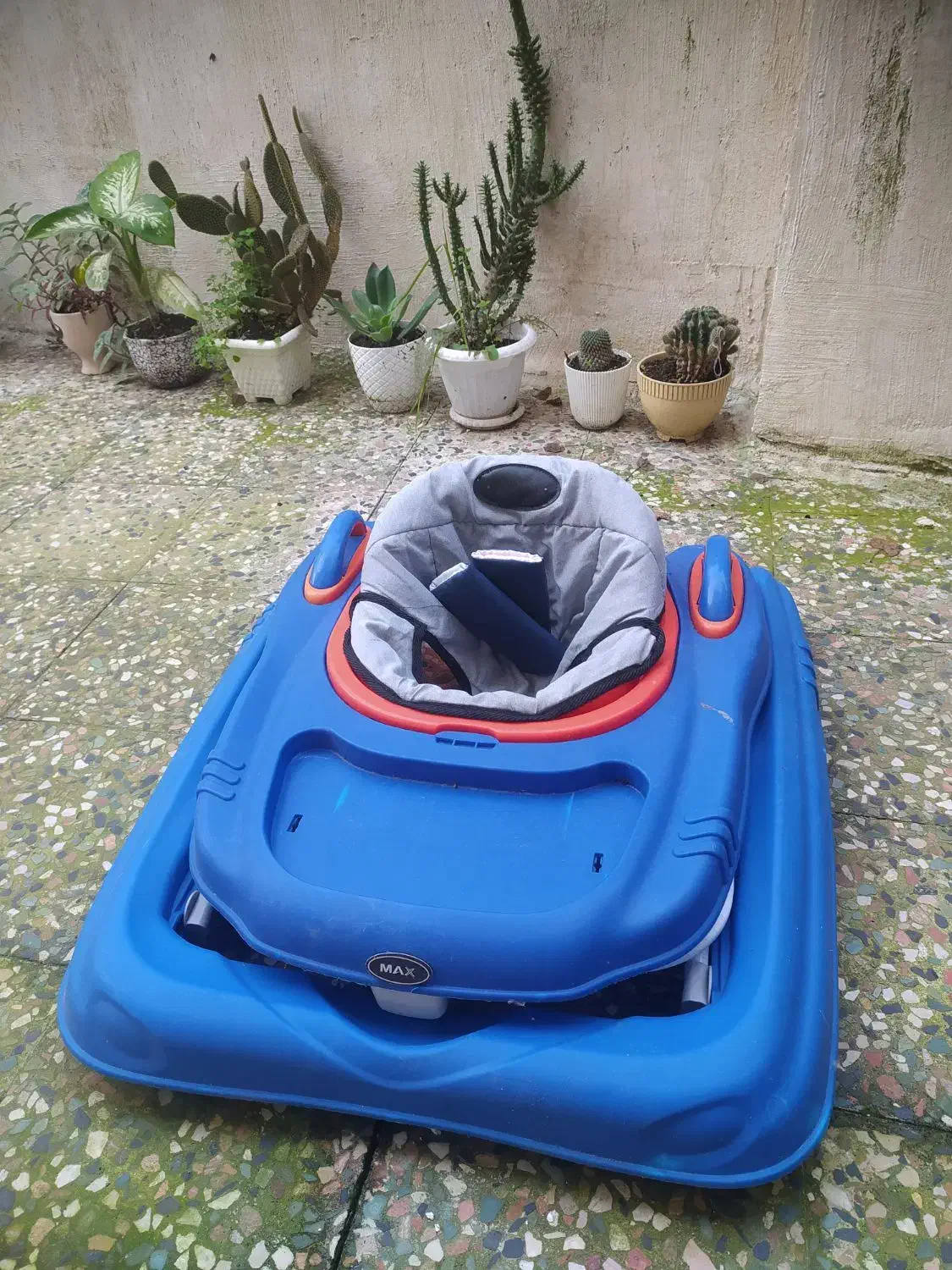 کالسکه و روروهک|کالسکه و لوازم جانبی|لاهیجان, گلستان|دیوار