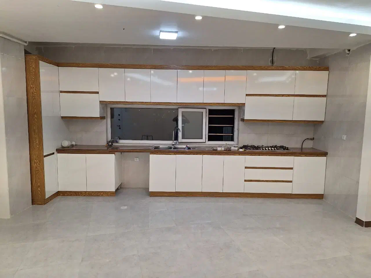 فروش واحدهشت بهشت دونبش سرکوچه دوم|فروش آپارتمان|اقبالیه, |دیوار