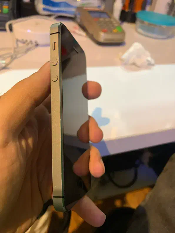 apple 5s  اپل فایو اس تعویض با موتورولا زد|موبایل|تهران, نازی‌آباد|دیوار