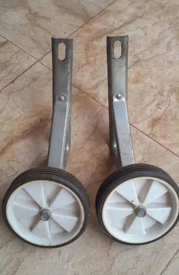 کمکی دوچرخه سایز ۲۰|دوچرخه، اسکیت، اسکوتر|رویان, |دیوار