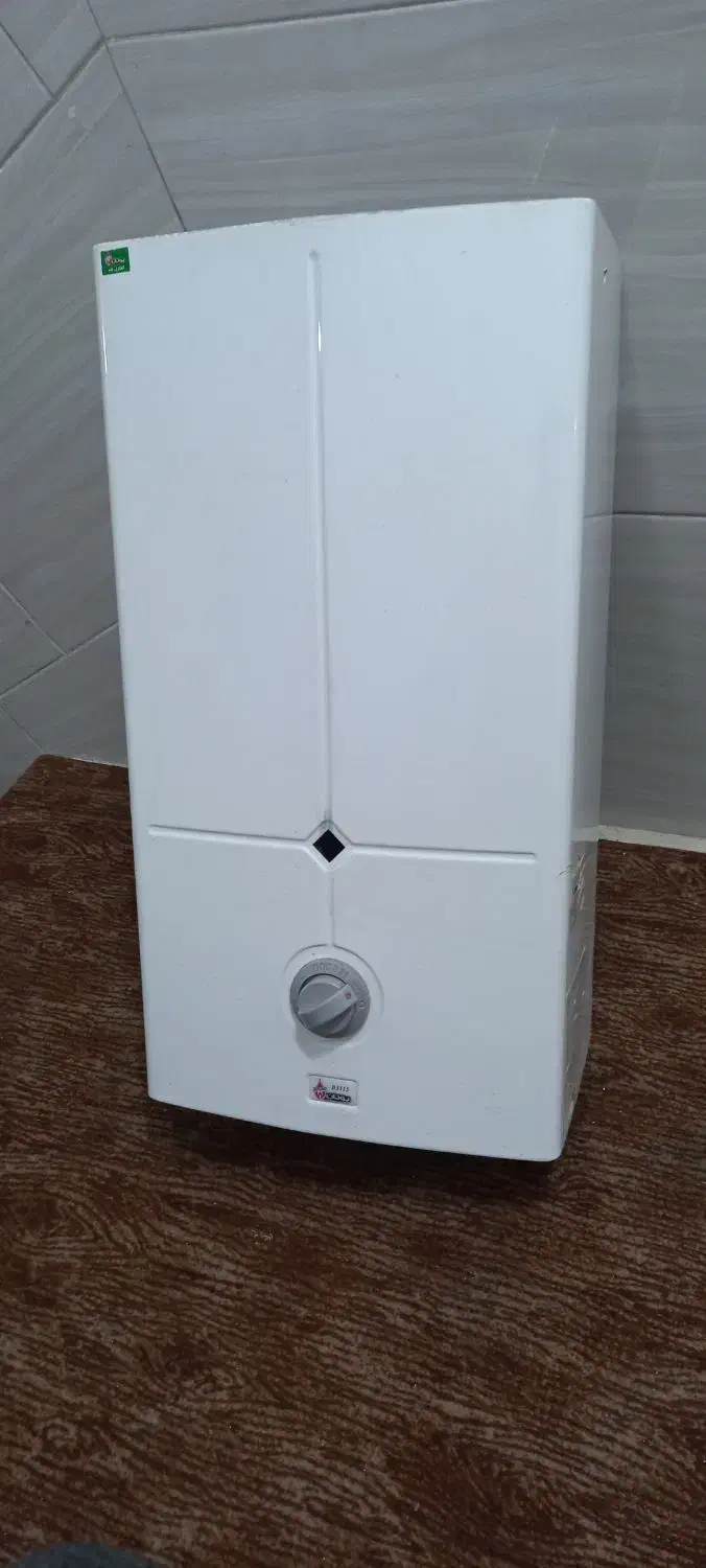 ابگرمکن بوتان دیواری 3115|آبگرمکن، پکیج، شوفاژ|قرچک, مهدیه|دیوار