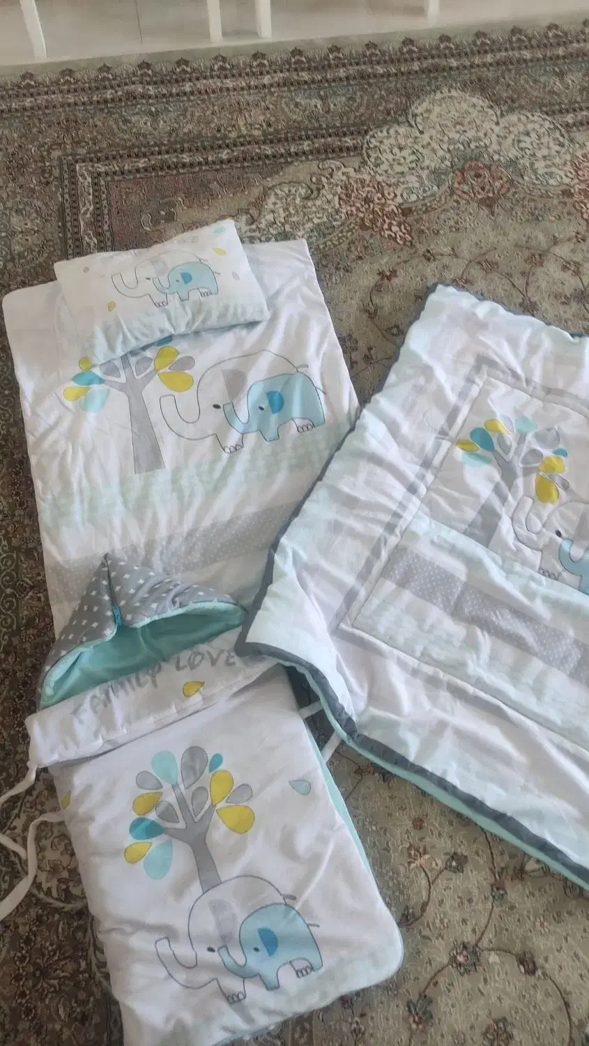 قنداق فرنگی|کفش و لباس بچه|شیراز, شهرک گلدشت حافظ‎|دیوار